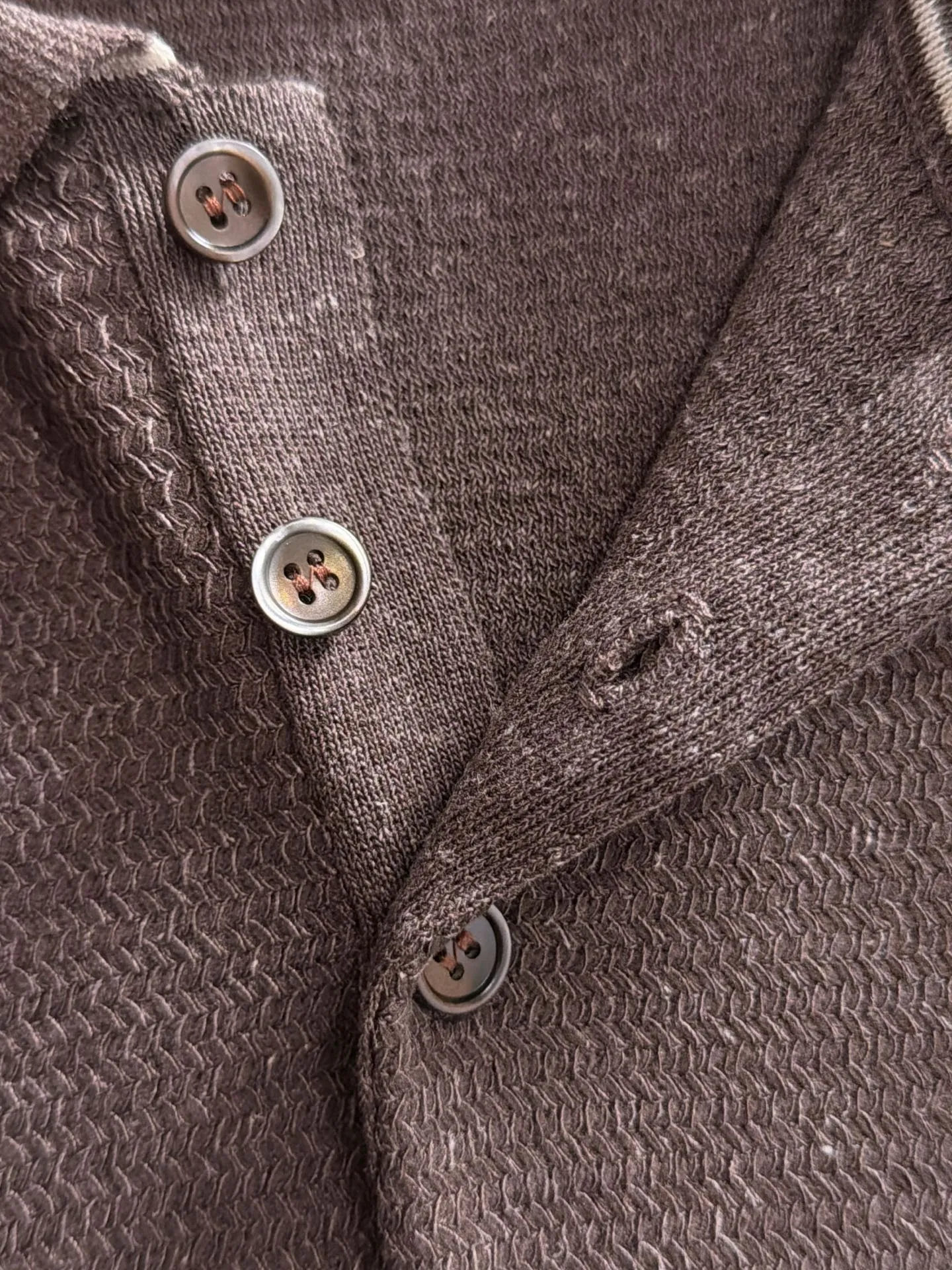Next day shipment BC high quality-Brunello Cucineli 26ss New Arrival men's short-sleeved T-shirt. Like LP, it belongs to the same old-money style top brand. New Arrival is a top-notch brand. New Arrival Original men's casual short-sleeved. Made of combed cotton yarn knitted cotton-like fabric. Exclusive Premium custom-controlled raw materials. It feels substantial when weighed. The upper body is also more textured than ordinary T-shirts. Fashionable Versatile Hot Sale, skin-friendly and comfortable to wear, premium boutique, exquisite workmanship from Factory, great upper body, essential item for men, complete with three standards Sizes M-3XL